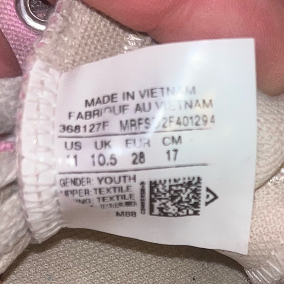 EUC. Light Pink Little Girl’s Converse.size 11 - Picture 7 of 7